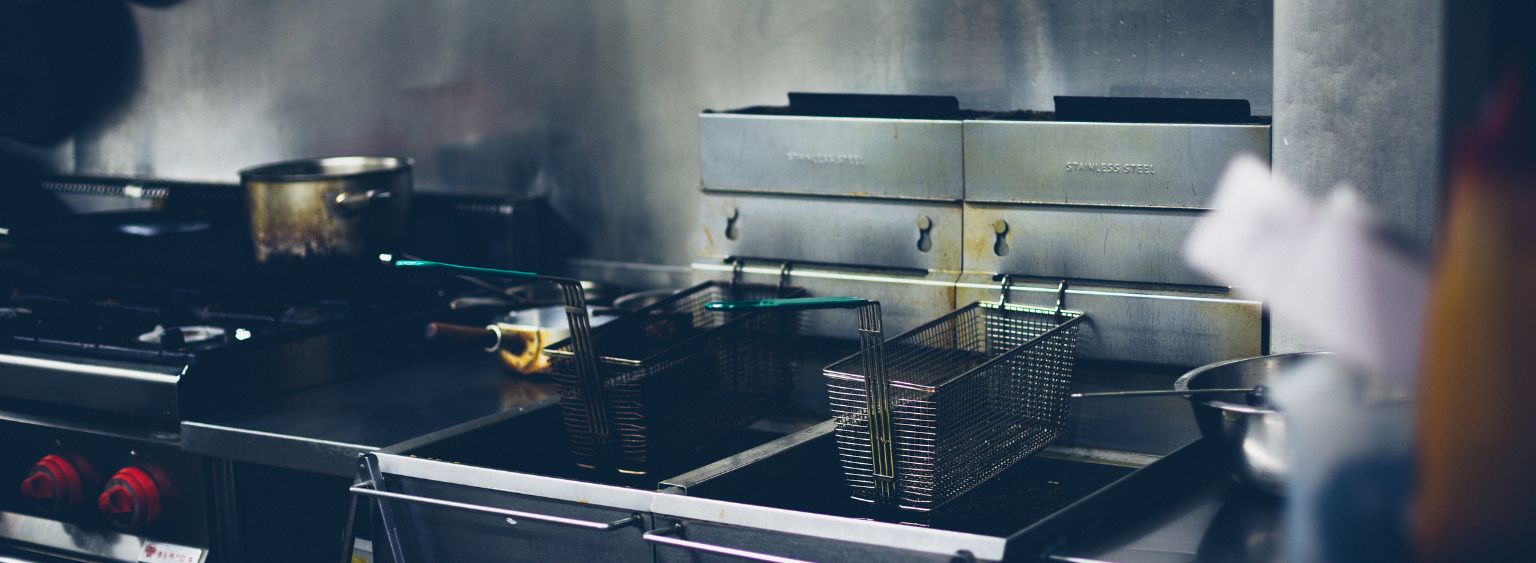 Solutions for Used Fryer Cooking Oil: A Guide for Restaurant Owners and Operators 7 Deep Fryer 2